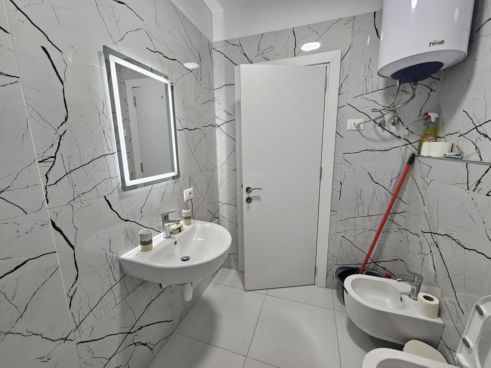 Valentino Zirkon Apartment ติรานา ภายนอก รูปภาพ